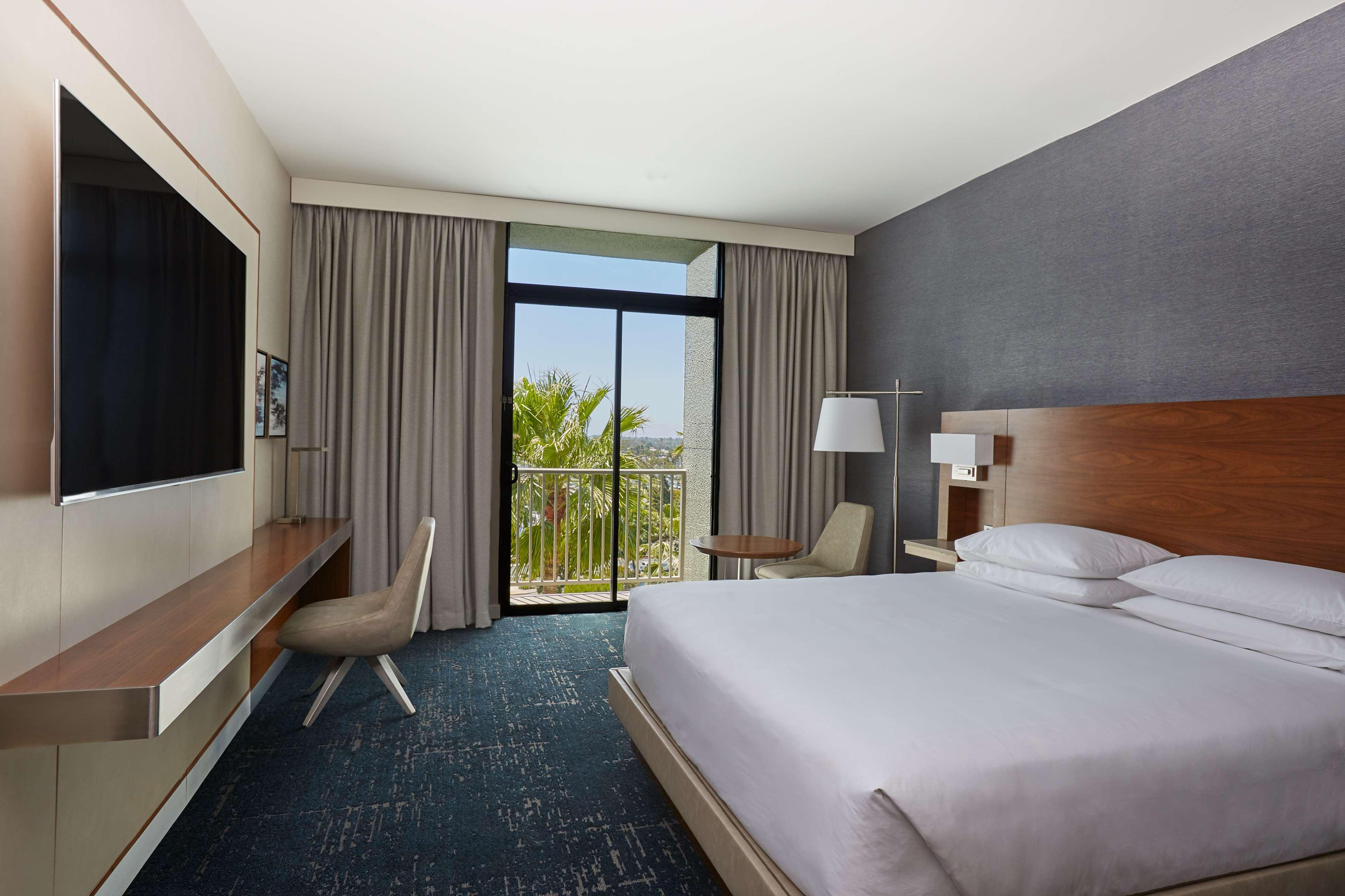 Hyatt Regency Newport Beach West Экстерьер фото