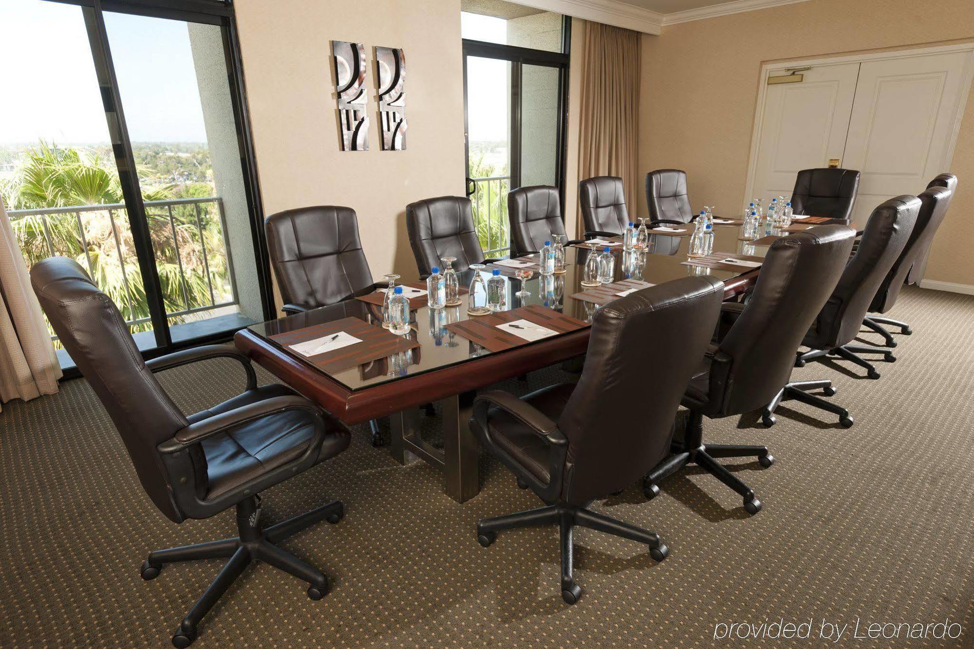 Hyatt Regency Newport Beach West Экстерьер фото